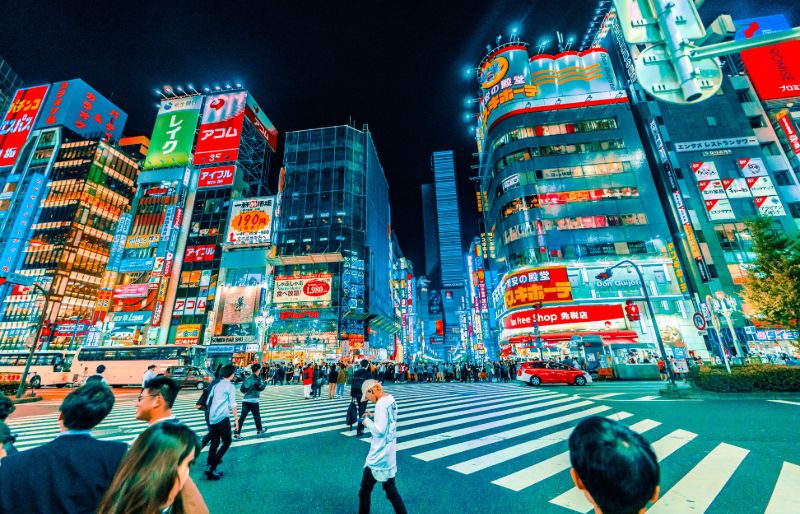 What are the differences between Japanese and Western consumers?